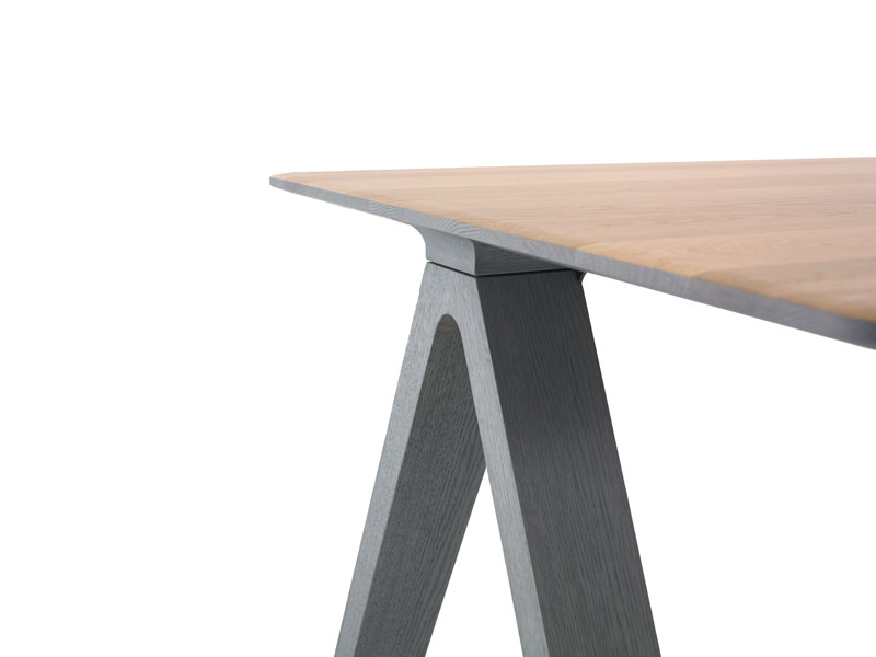 Joy Family - Delta Table by Arco