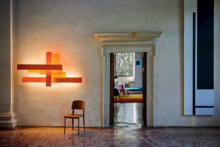Fields Wall Lamp - Foscarini - Ritratti Catalogue - Image by Andrea Ferrri