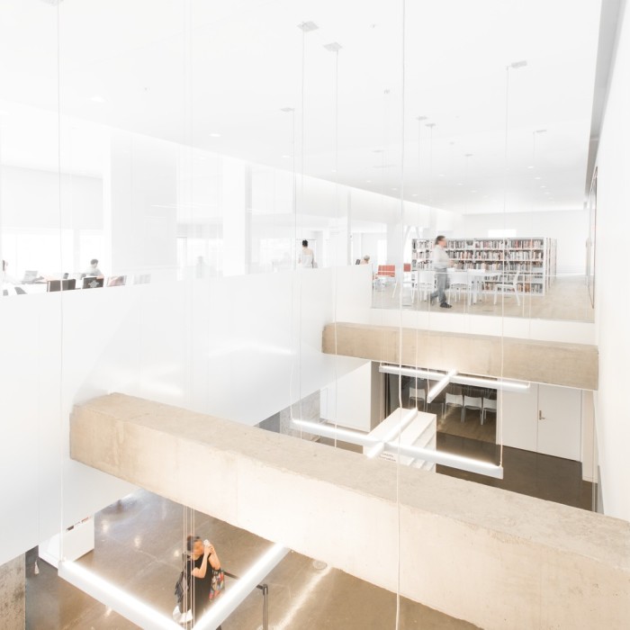 Saul-Bellow Library by Chevalier Morales Architectes