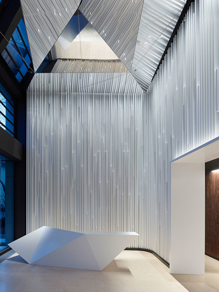 Solo West Lobby by Ippolito Fleitz Group