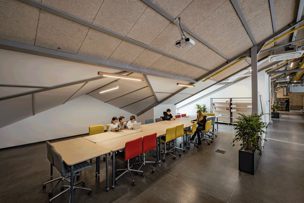 The Private Sezin School Open Roof Space by ATÖLYE adopts unique concept